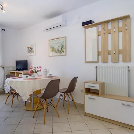 Apartmani Nadalina Lussingrande Esterno foto